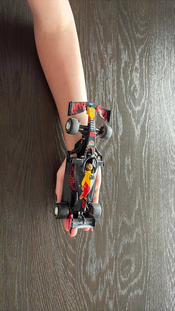 Modelauto Red Bull, Ophalen, Zo goed als nieuw