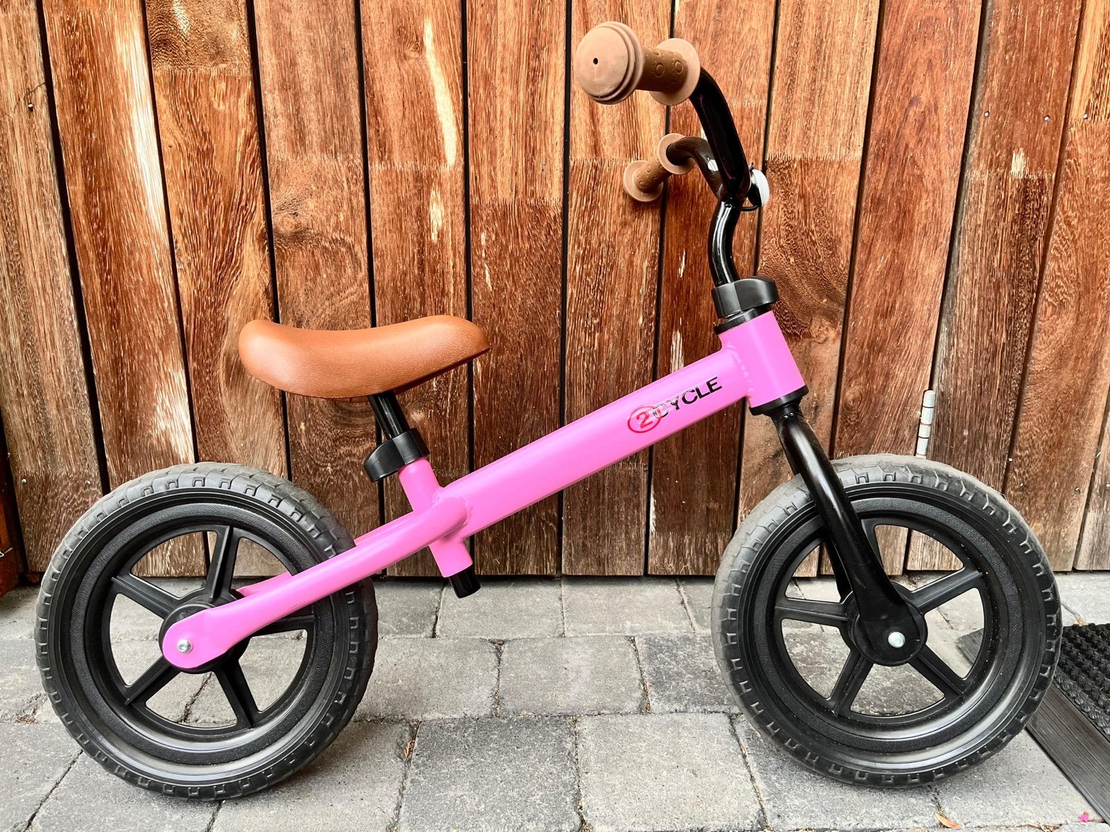 2Cycle Loopfiets - Mat-Roze, Ophalen, Gebruikt, Minder dan 16 inch