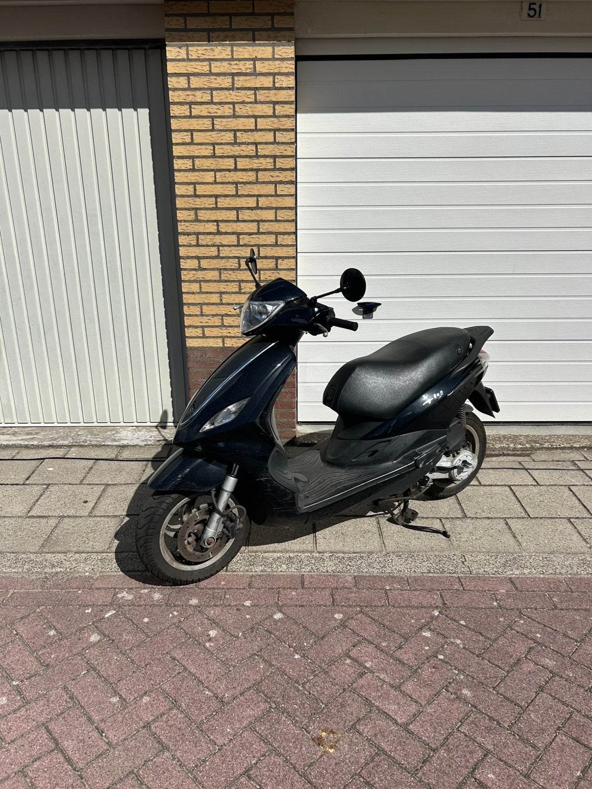 Piaggio New Fly brom 2014, Fietsen en Brommers, Scooters | Piaggio, Ophalen, Maximaal 45 km/u, Zo goed als nieuw, Fly