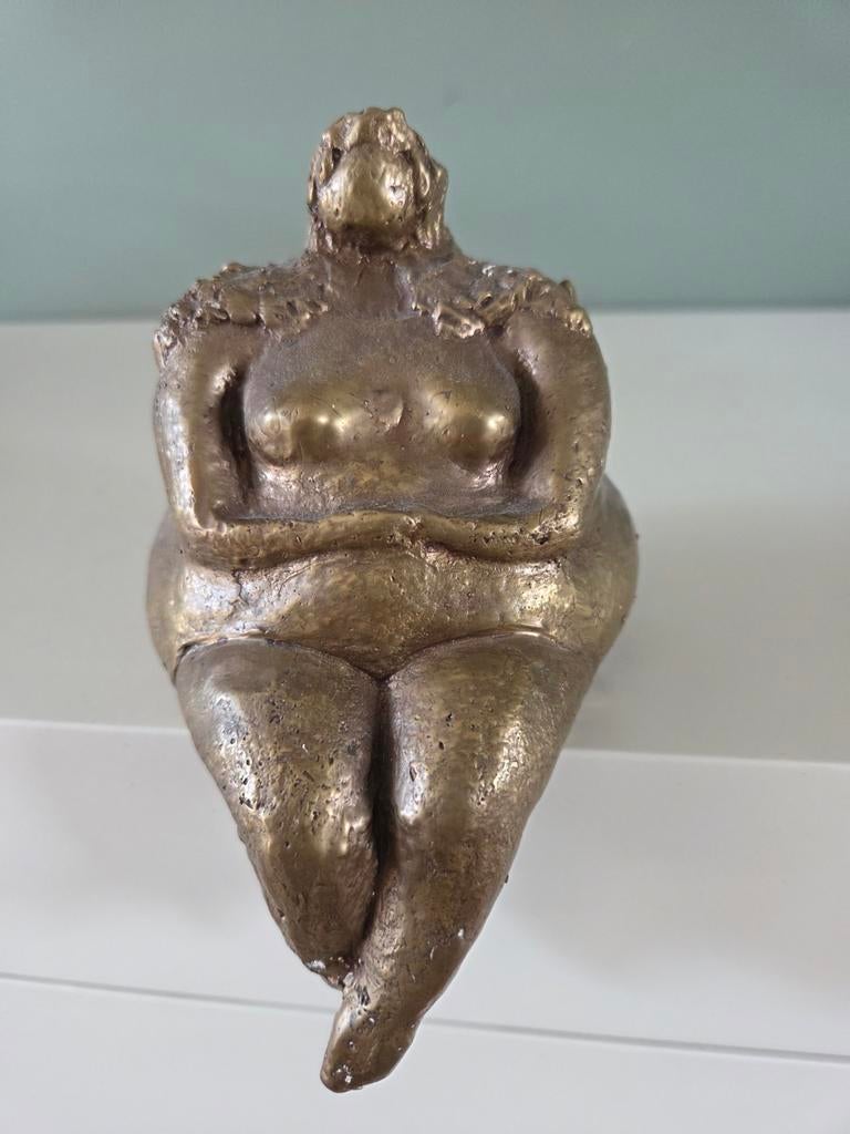 Bronzen zittende dame, Antiek en Kunst, Ophalen, Brons, 20 - 50 cm, Beeld