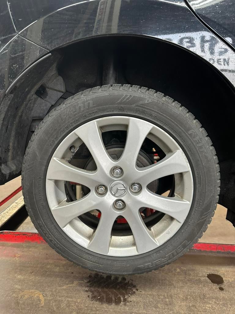 Mazda 2 / Mazda2 2018 Originele Velgen met Winterbanden, Ophalen, Gebruikt