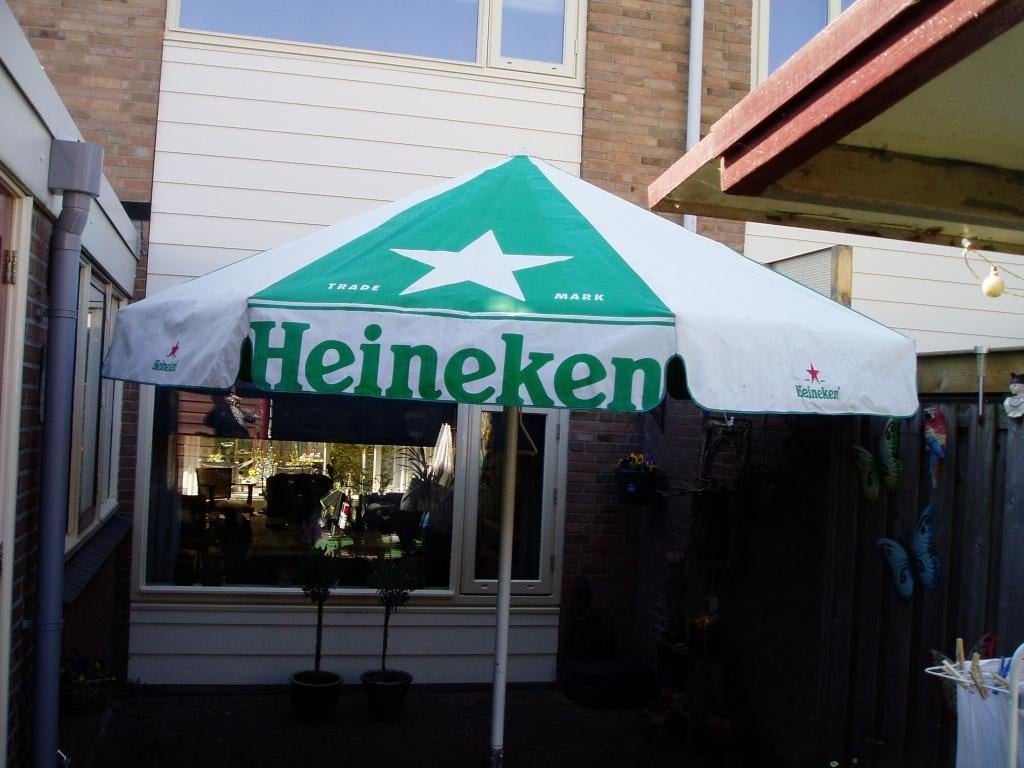 Te Koop Heineken Parasol met Voet, Ophalen, Gebruikt, Gebruiksvoorwerp