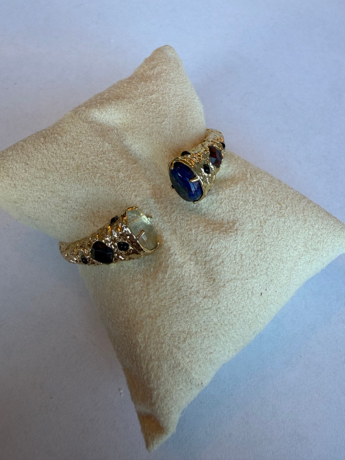 Les Nereides Goudkleurige Armband met Edelstenen, Ophalen of Verzenden, Zo goed als nieuw, Goud, Met edelsteen