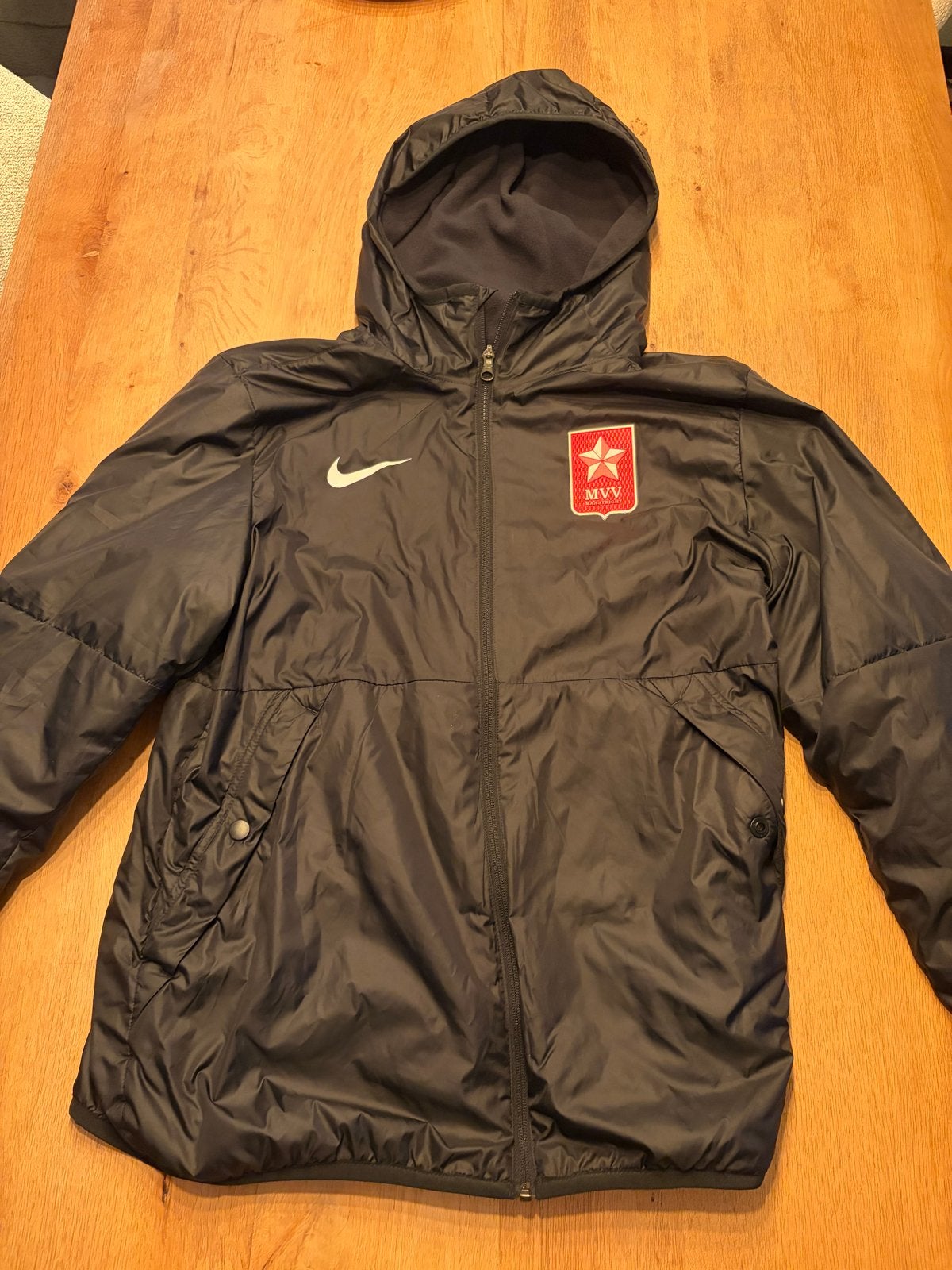 MVV jas maat M, Kleding | Heren, Ophalen of Verzenden, Zo goed als nieuw, Maat 48/50 (M), Zwart