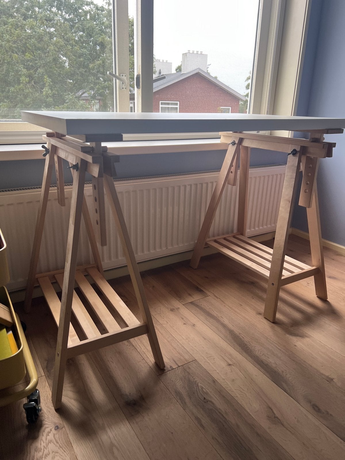 IKEA schragen bureau, Ophalen, Overige typen, Hout, Zo goed als nieuw