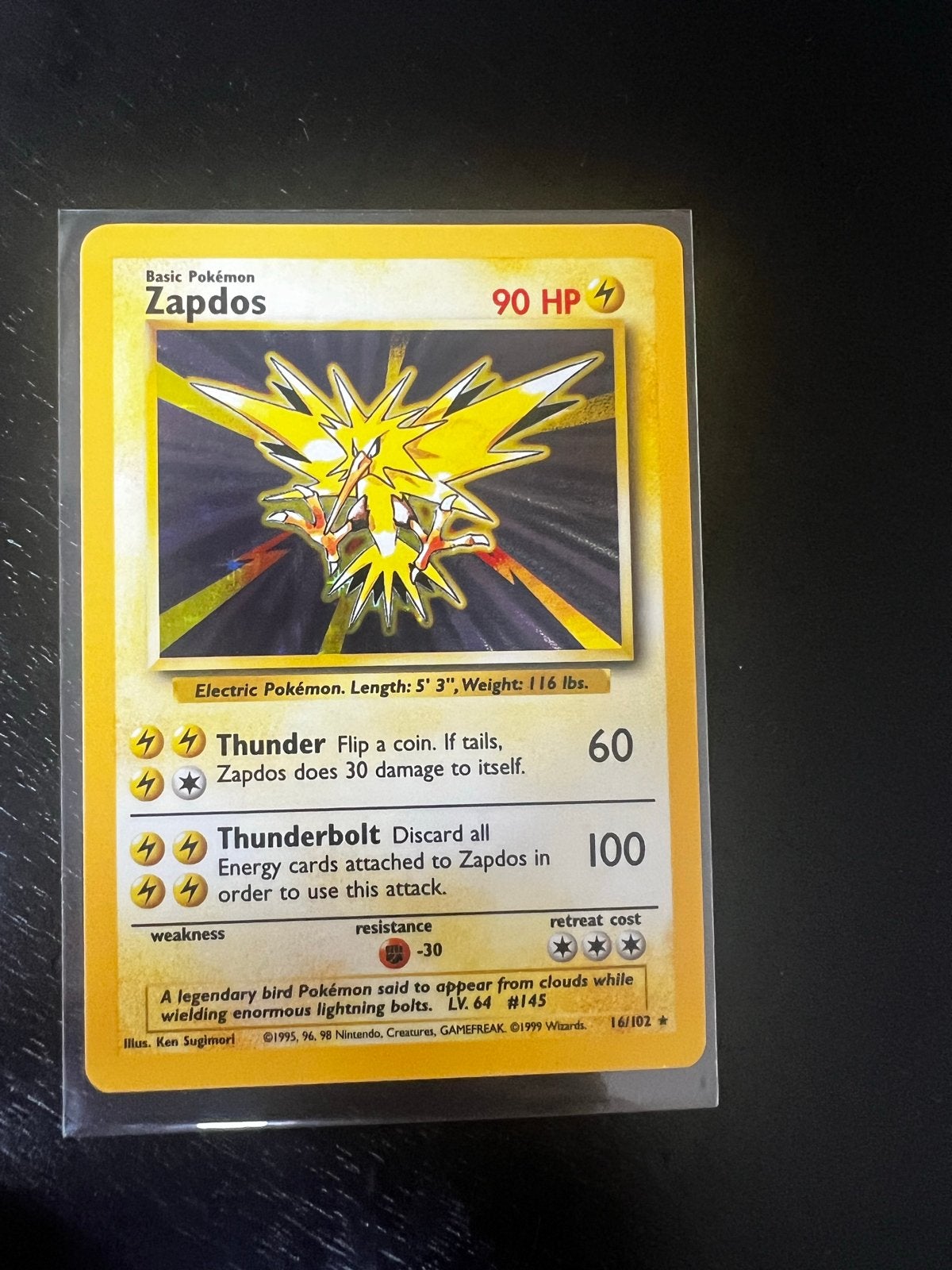 Pokémon Zapdos 16/102 Holo Base Set, Ophalen of Verzenden, Zo goed als nieuw, Losse kaart, Foil