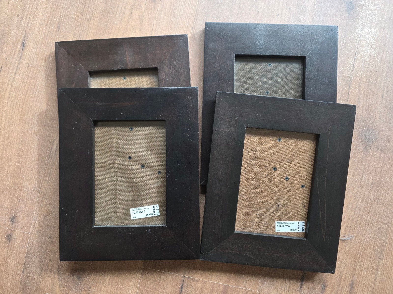 Set van 4 donkerbruine IKEA FJÄLLSTA fotolijsten, Ophalen, Bruin, Gebruikt, Fotolijst