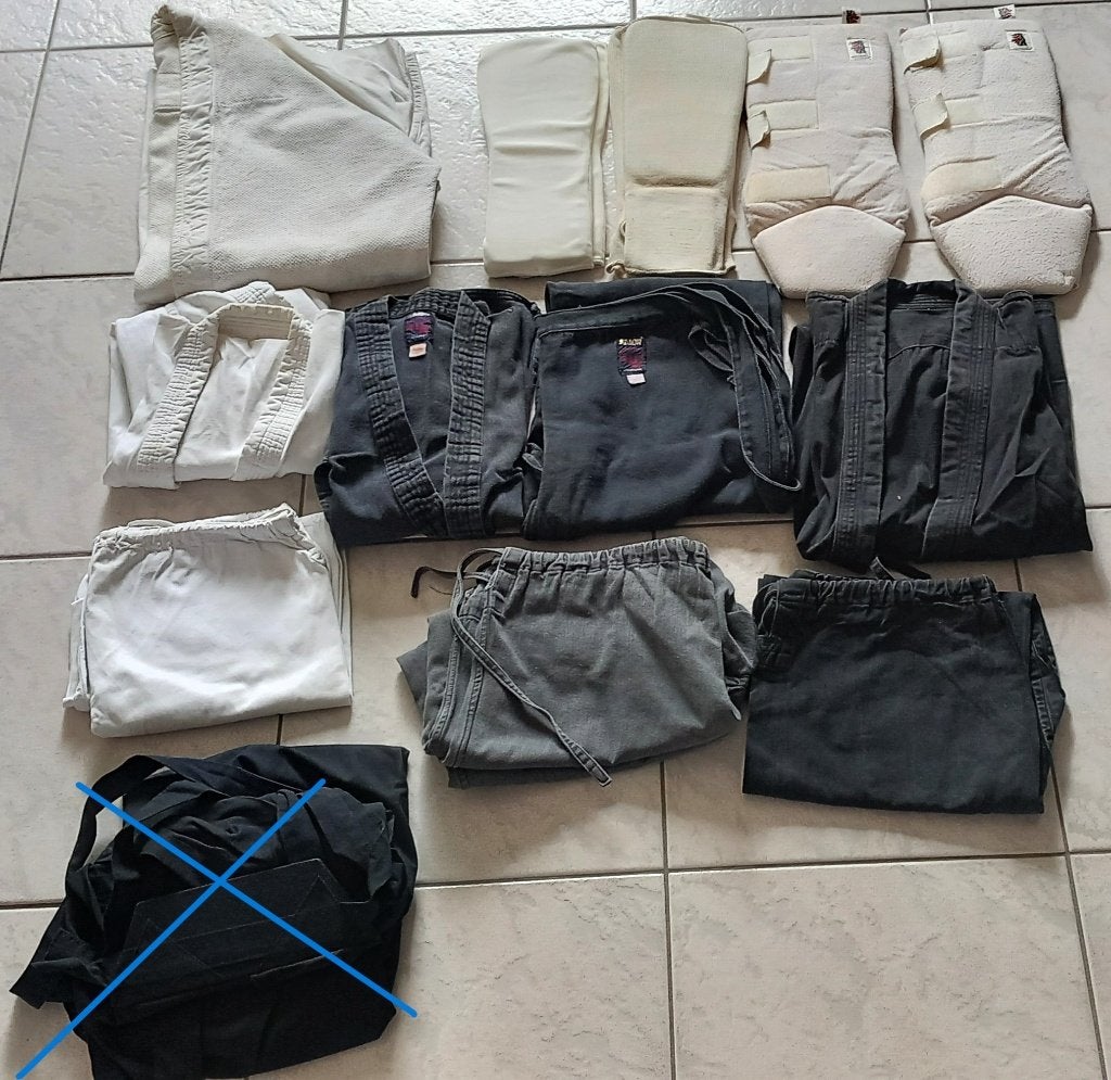 €35 - Budo Vechtsport Pakket - Karate, Ninjutsu & Matsuru, Maat M, Ophalen of Verzenden, Gebruikt, Overige