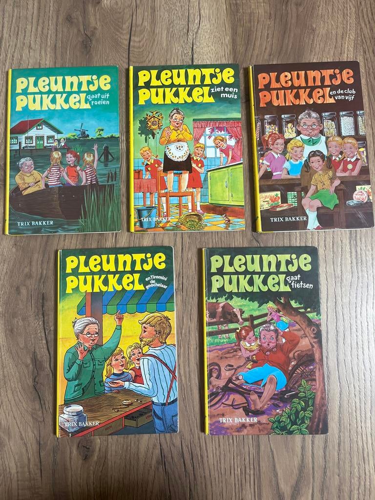 5 Pleuntje Pukkel boeken van Trix Bakker, Boeken, Kinderboeken | Jeugd | onder 10 jaar, Gelezen, Fictie algemeen, Ophalen of Verzenden