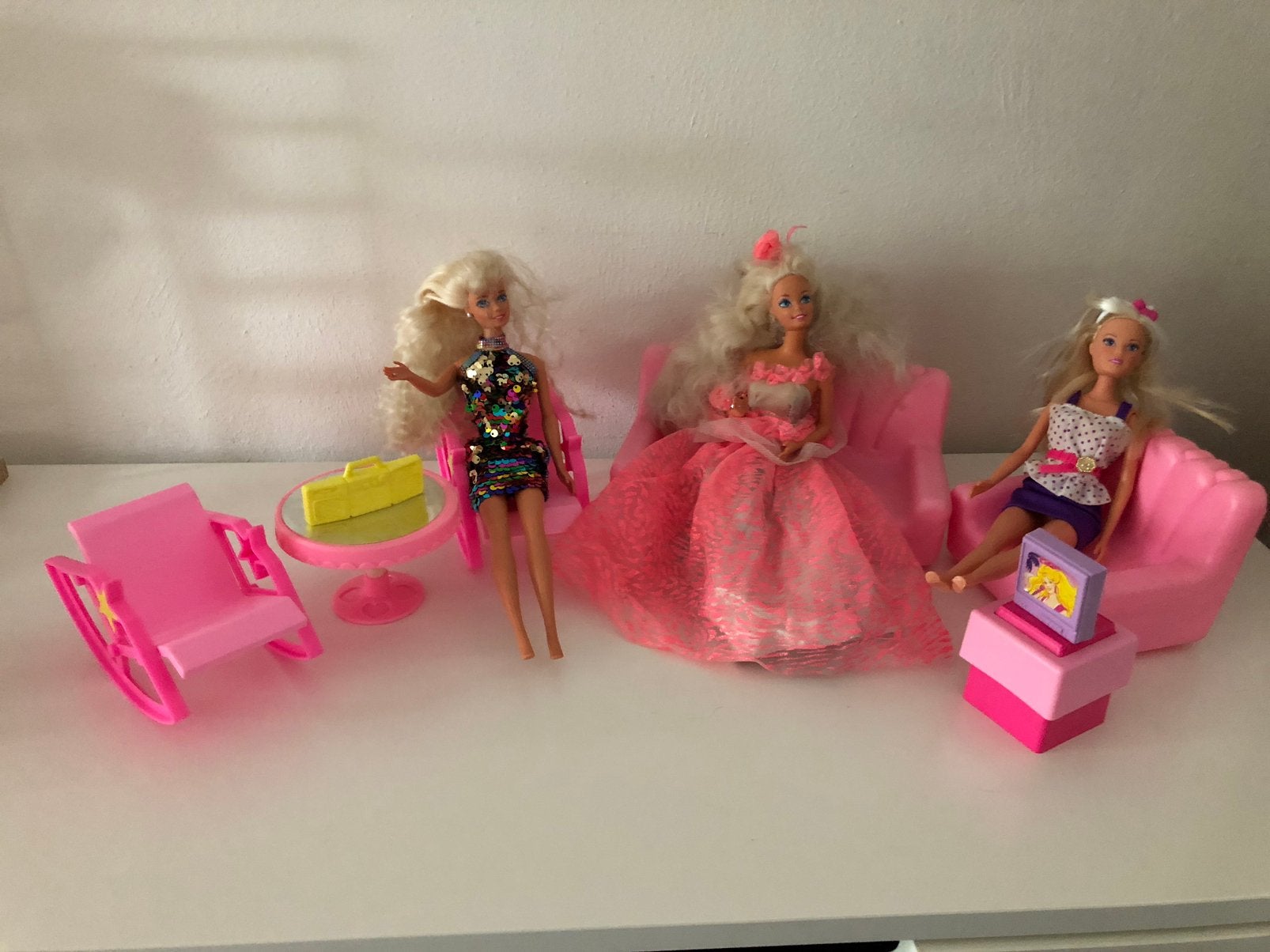 Vintage woonkamer set + 2 Barbies, Ophalen of Verzenden, Gebruikt