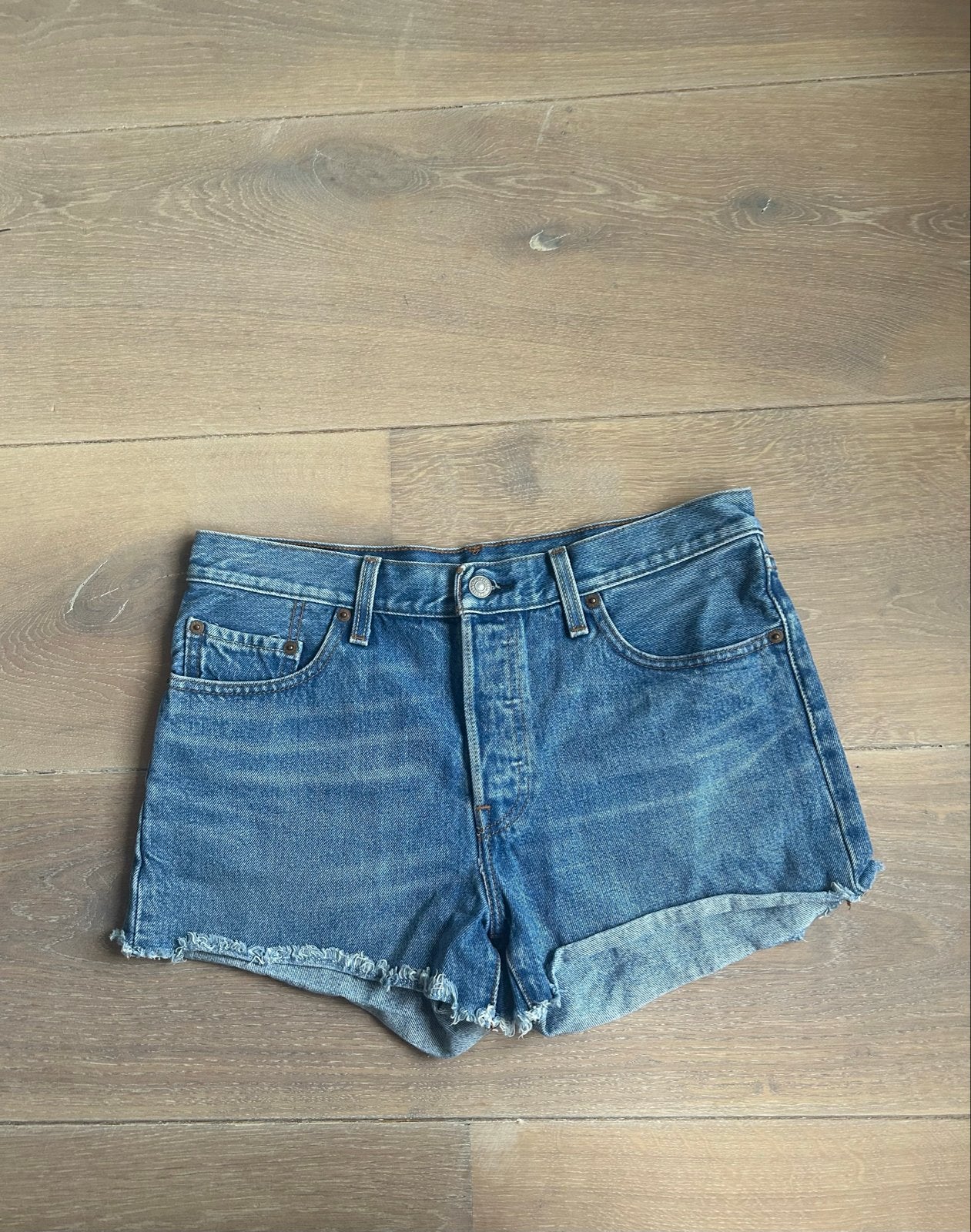 Levi's 501 spijkerbroek shorts W28, Kort, Zo goed als nieuw, Maat 34 (XS) of kleiner, Verzenden
