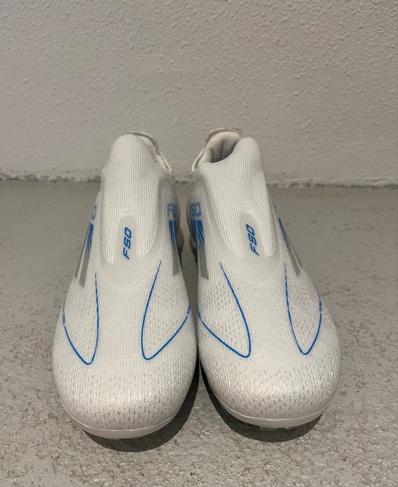 Nieuwe adidas F50 voetbalschoenen maat 38 blauw/wit, Maat XS of kleiner, Schoenen, Nieuw, Ophalen of Verzenden