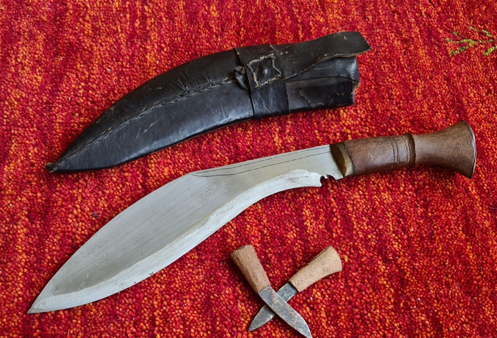 Vintage Kukri Mes met Leren Schede en Kleine Messen, Ophalen of Verzenden