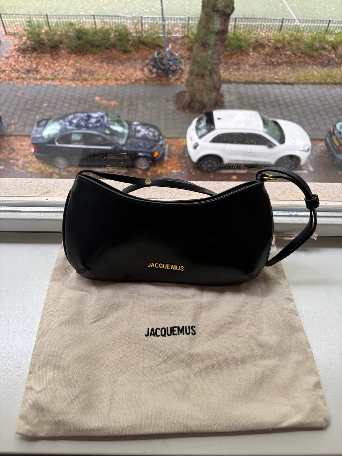 Jacquemus Bisou bag, Ophalen of Verzenden, Zo goed als nieuw, Zwart, Schoudertasje