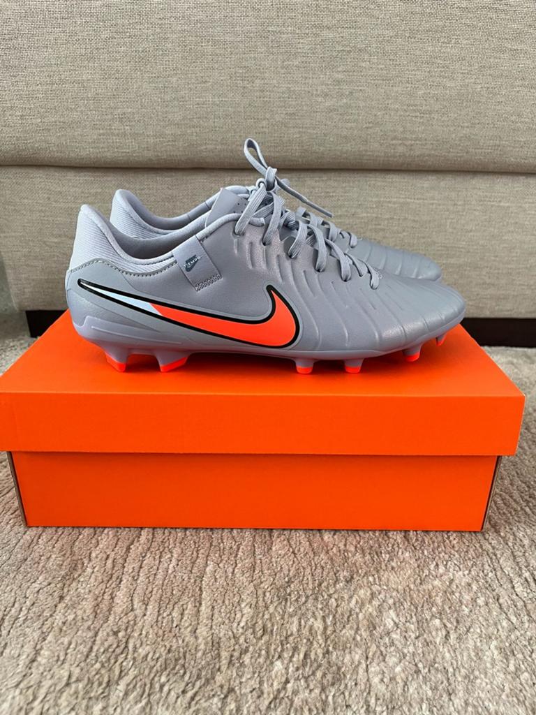 Nike voetbalschoen, Sport en Fitness, Voetbal, Maat XS of kleiner, Ophalen of Verzenden, Nieuw, Schoenen