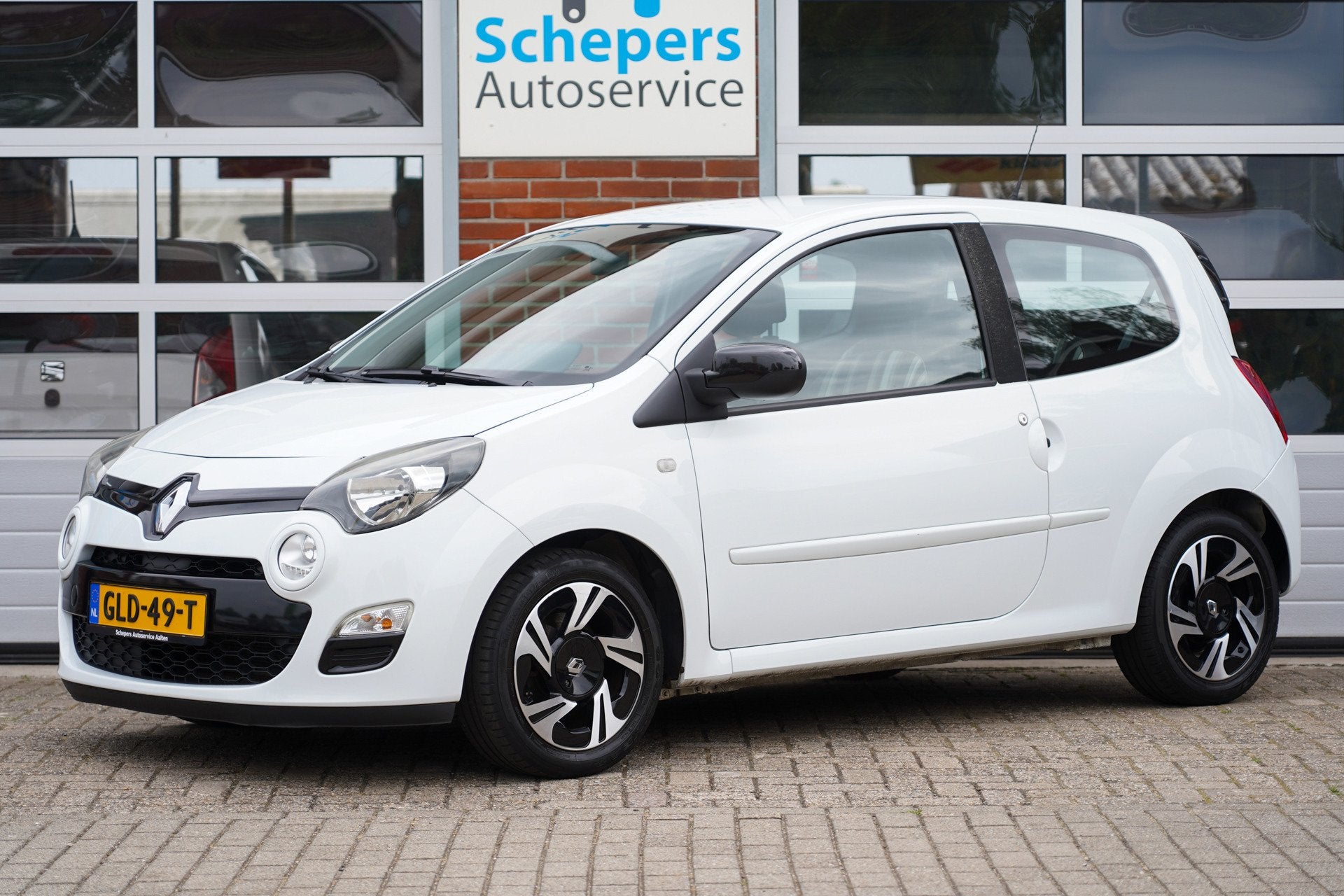 Renault TWINGO 1.2 16V Dynamique, Auto's, Renault, Gebruikt, 4 cilinders, 4 stoelen, Wit