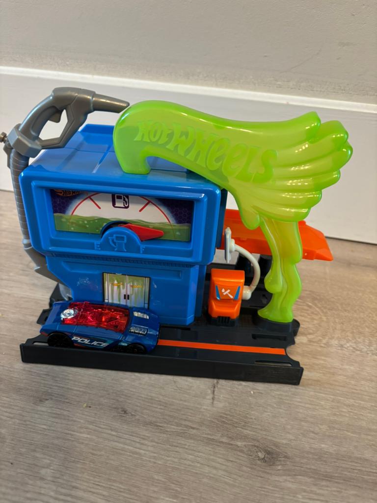Hot Wheels Tankstation Speelset met Politieauto, Ophalen of Verzenden, Gebruikt