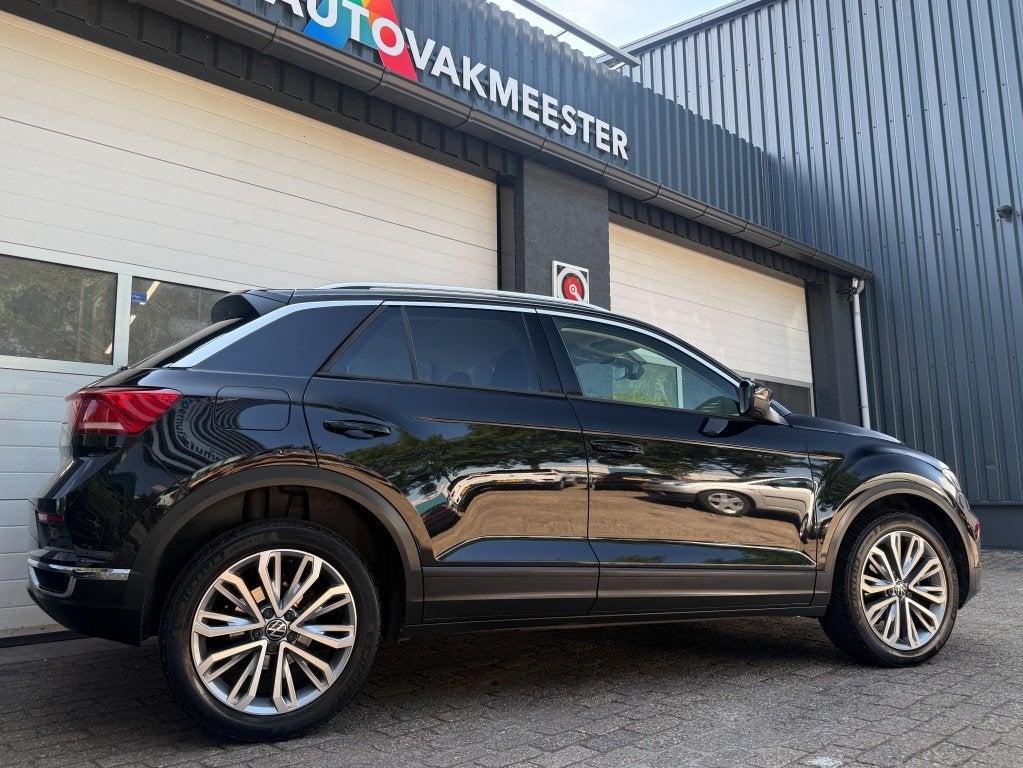 Volkswagen T-Roc 1.5 TSI Style Bns (bj 2021, automaat), Automaat, 1254 kg, Euro 6, 4 cilinders