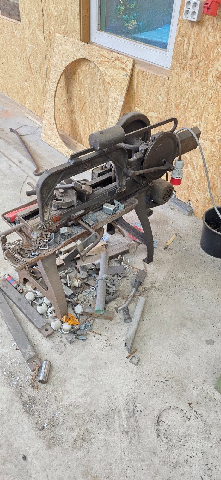 ijzerzaag machine beugelzaag, Ophalen, 1200 watt of meer, Afkortzaag, 70 mm of meer