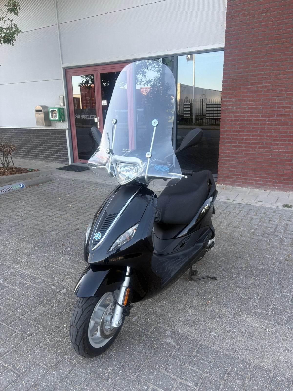 Piaggio New Fly 2014 45KM 8900km, Ophalen of Verzenden, Zo goed als nieuw, Benzine, Fly