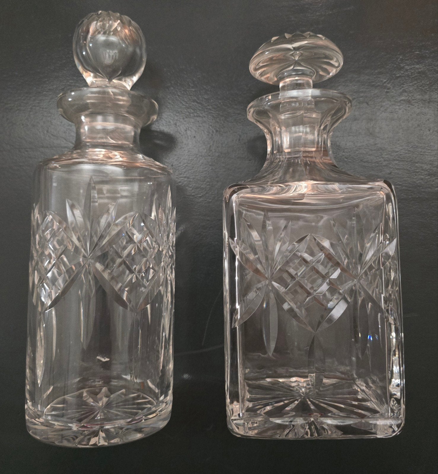 Set van 2 glazen karaffen +/- 0,75 liter inhoud karaf, Ophalen of Verzenden