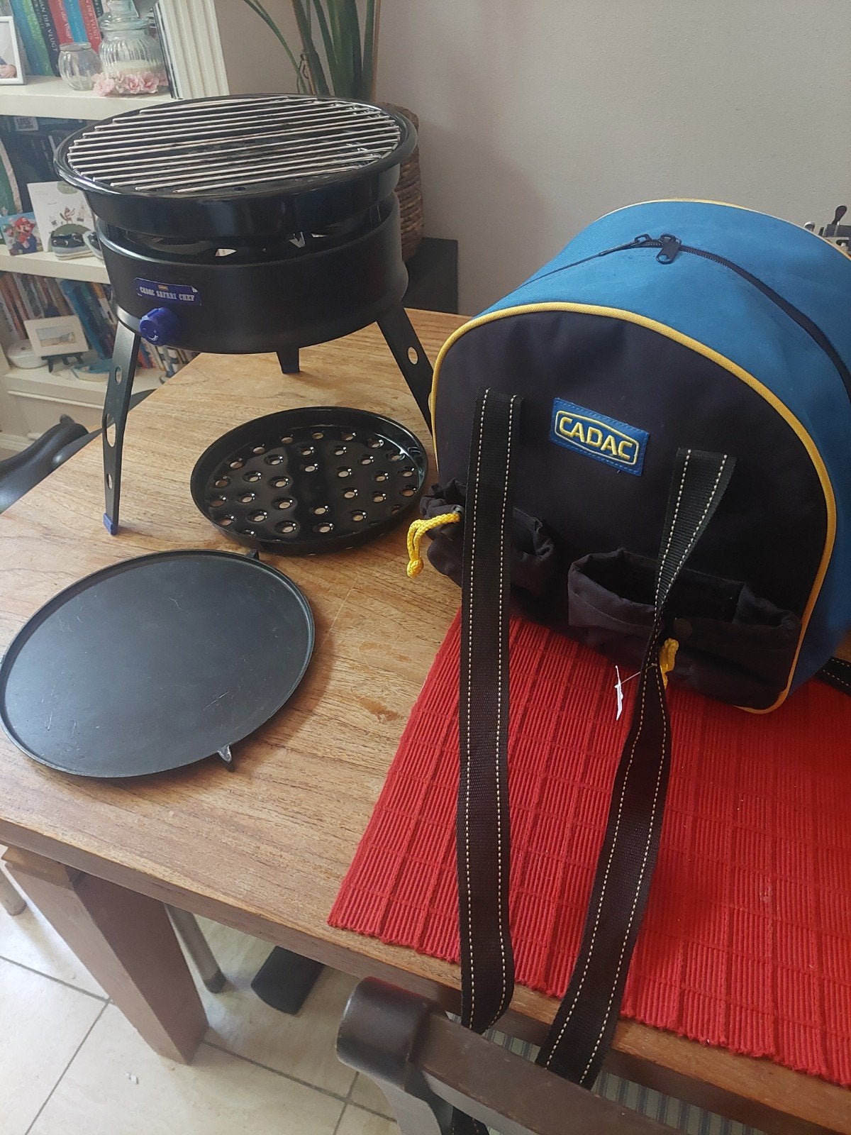 Cadac Safari Chef BBQ - Compacte en veelzijdige gasbarbecue, Caravans en Kamperen, Kampeeraccessoires, Ophalen of Verzenden, Zo goed als nieuw
