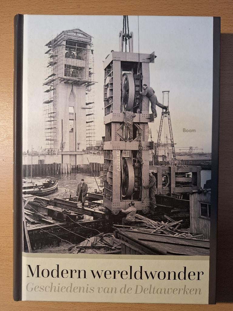 Modern wereldwonder Geschiedenis van de Deltawerken, Boeken, 20e eeuw of later, Diverse auteurs, Ophalen of Verzenden, Zo goed als nieuw