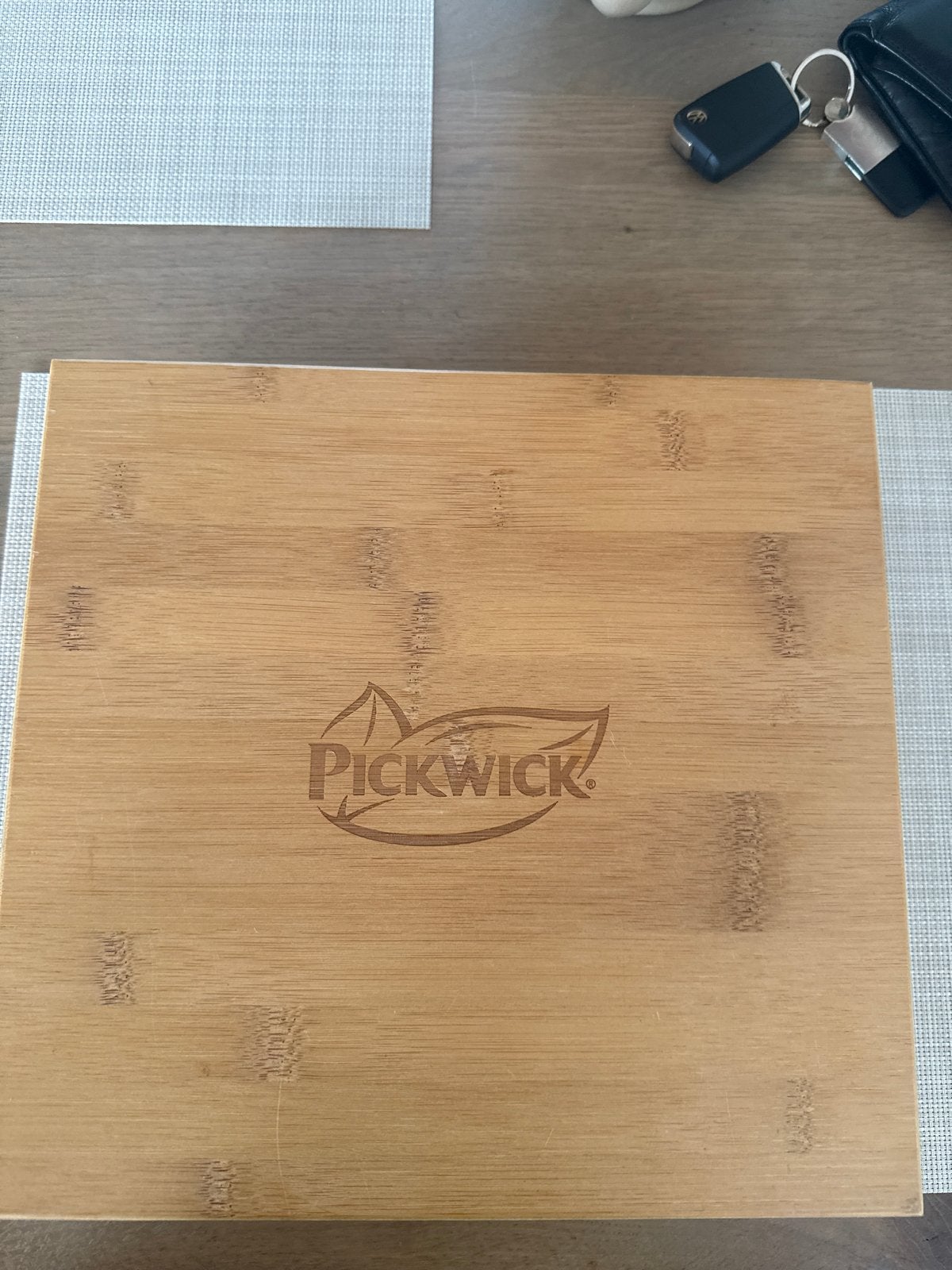 Nieuwe Pickwick theedoos van bamboe, Ophalen of Verzenden, Nieuw, Bruin, Hout