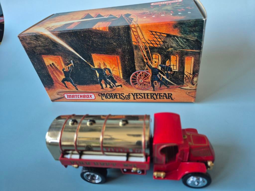 Matchbox Models of Yesteryear 1923 Mack AC Water Tanker, Hobby en Vrije tijd, Modelauto's | 1:43, Ophalen of Verzenden, Zo goed als nieuw
