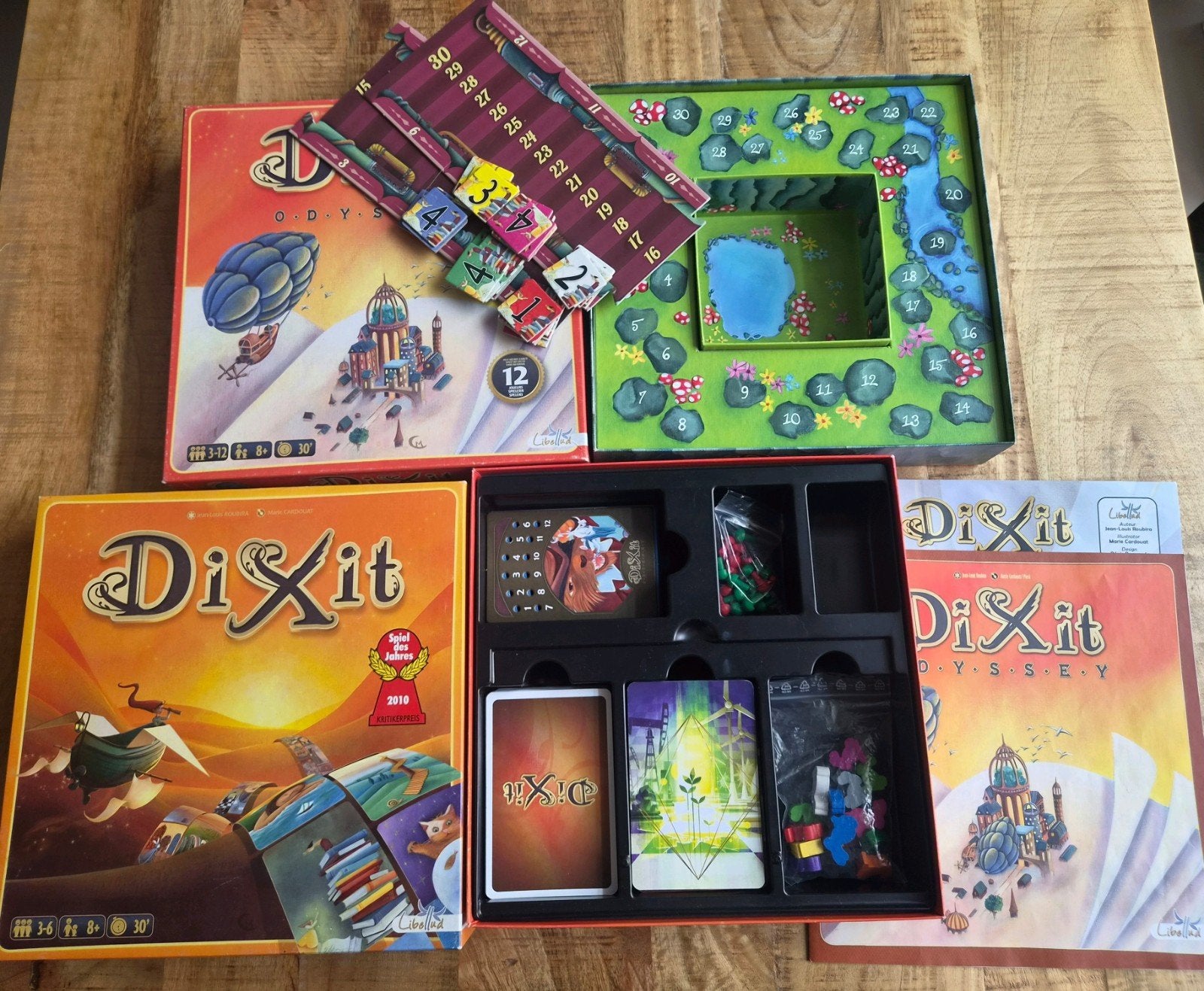 Dixit en Dixit Odyssey bordspellen, Vijf spelers of meer, Ophalen of Verzenden, Zo goed als nieuw, Libellud