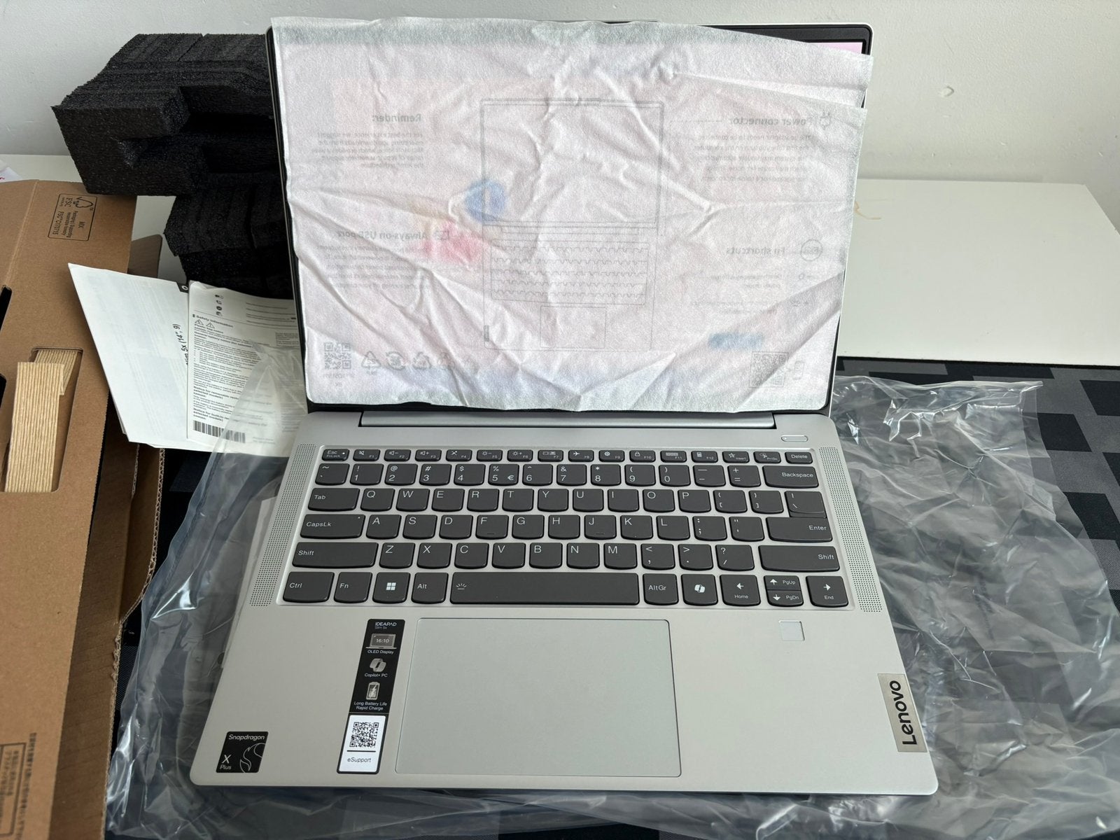 Lenovo IdeaPad Slim 5 | 32GB |1TB | Snapdragon-als nieuw, Computers en Software, Windows Laptops, Ophalen, 14 inch, Zo goed als nieuw