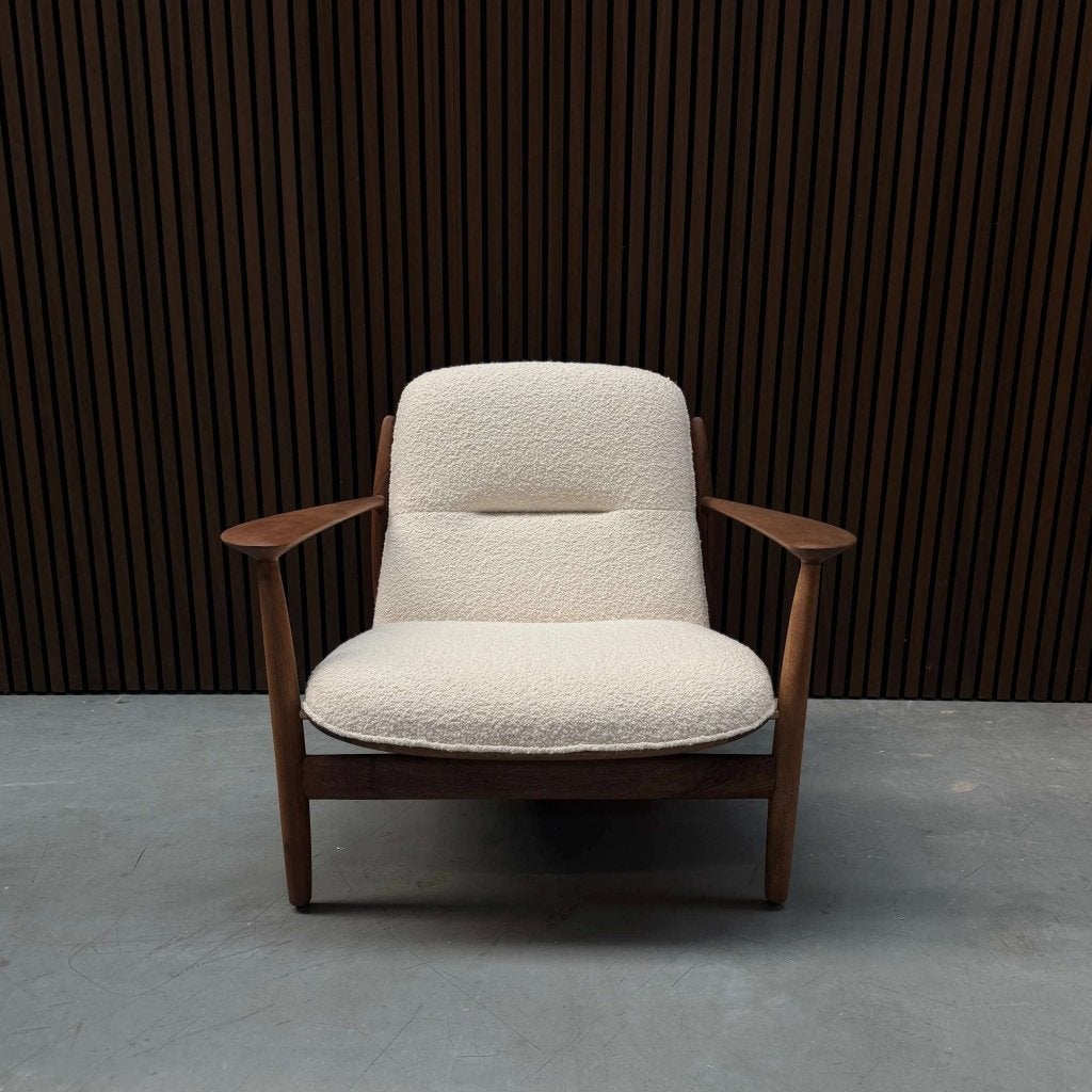 Artisan Nila Loungestoel- Karakorum European Walnut