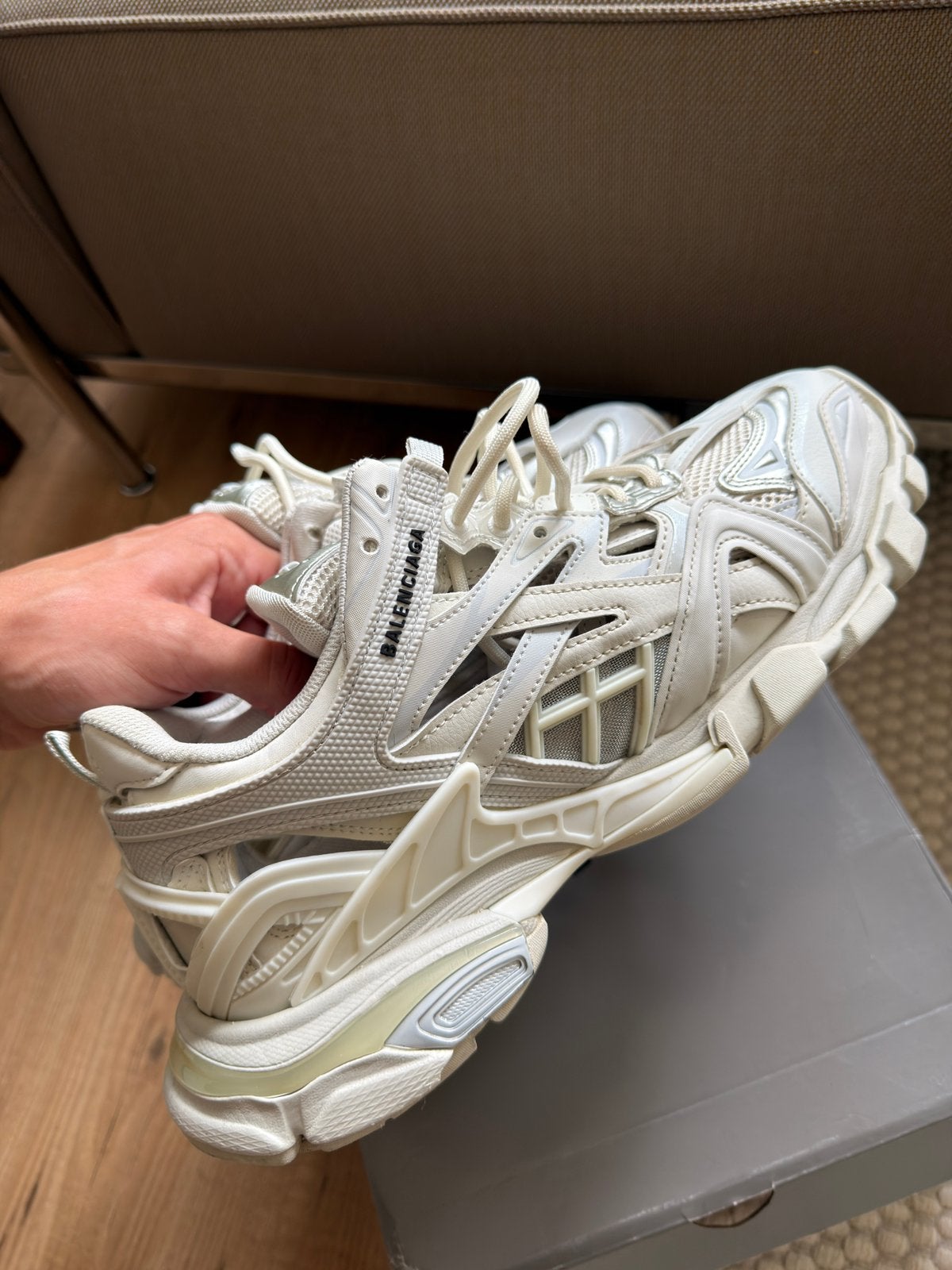 Balenciaga track v2 44, Wit, Ophalen of Verzenden, Sneakers of Gympen, Zo goed als nieuw