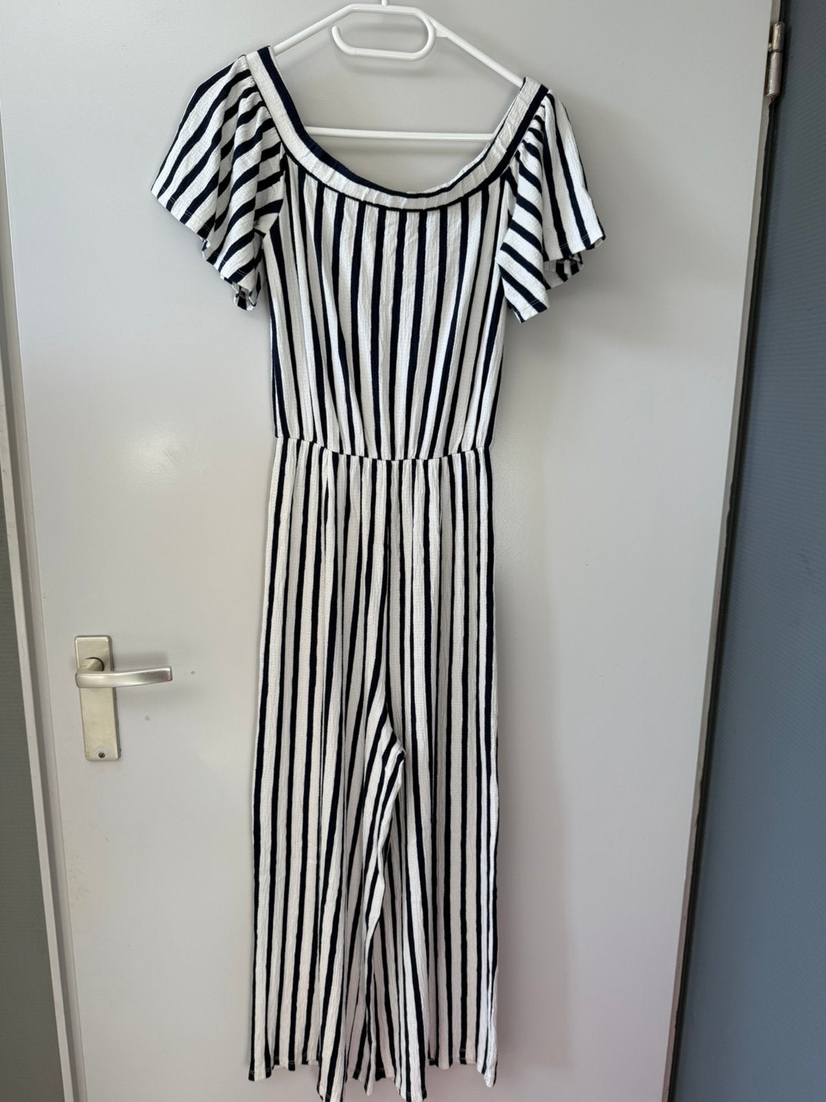 Gestreepte zomerse jumpsuit Bershka maat M, Ophalen of Verzenden, Zo goed als nieuw, Maat 38/40 (M)