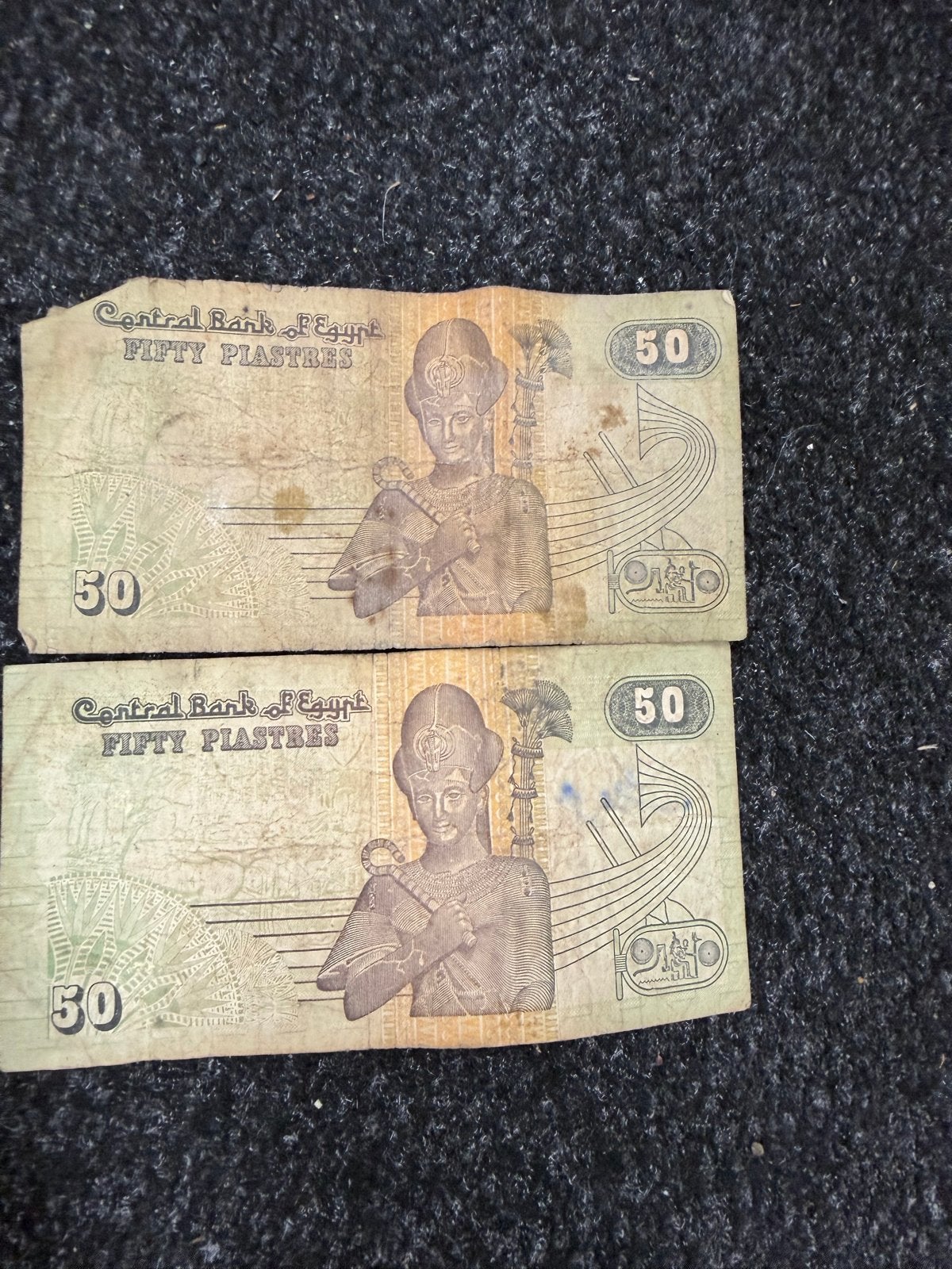 Twee oude Egyptische 50 Piastres biljetten, Ophalen of Verzenden, Midden-Oosten, Setje