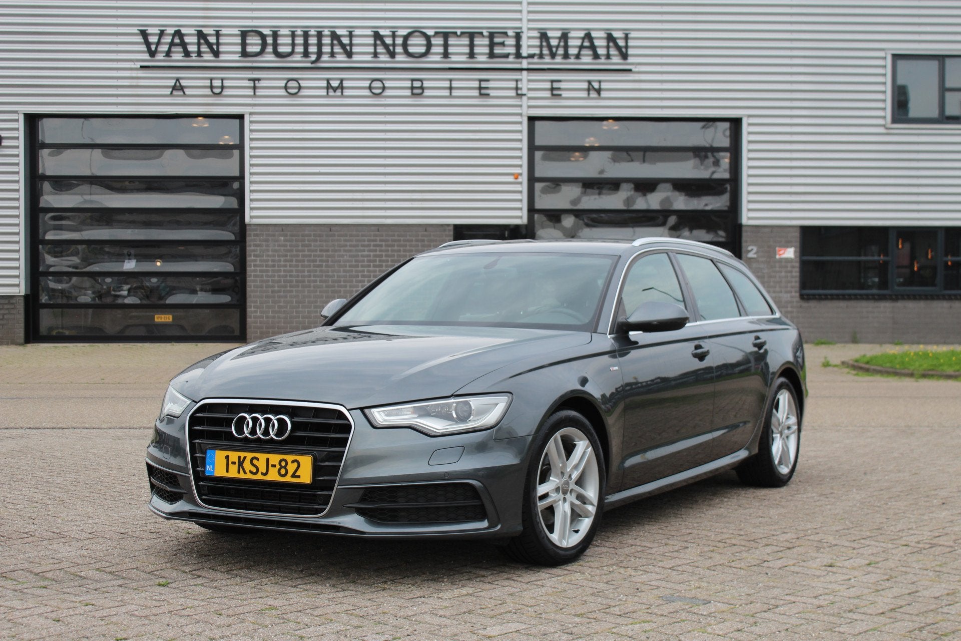 Audi A6 Avant 2.0 TFSI S-line / Xenon / 18" LMV / N.A.P., Auto's, Euro 5, 15 km/l, Gebruikt, 4 cilinders