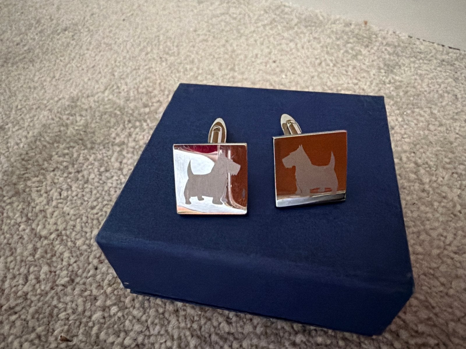 Manchetknopen met Schotse Terriër design, Sieraden, Tassen en Uiterlijk, Ophalen of Verzenden, Nieuw, Overige materialen