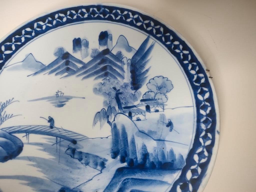 Groot antiek blauw porselein Japans bord 19e eeuw, Antiek en Kunst, Ophalen