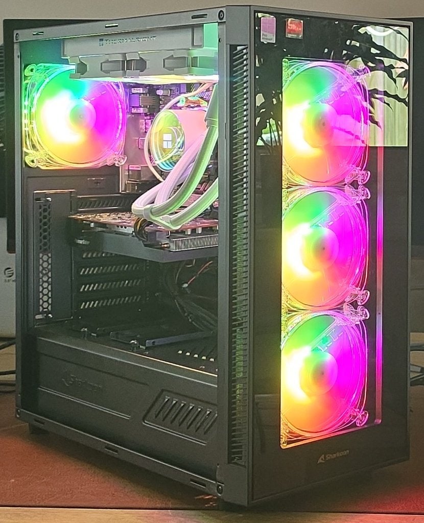 MULTIMEDIA & GAMEPC R7 3700X/1TBM.2/24GBDDR4/RX6600 OC 8G, 32 GB, Zelf gebouwde pc, Ophalen of Verzenden, Zo goed als nieuw