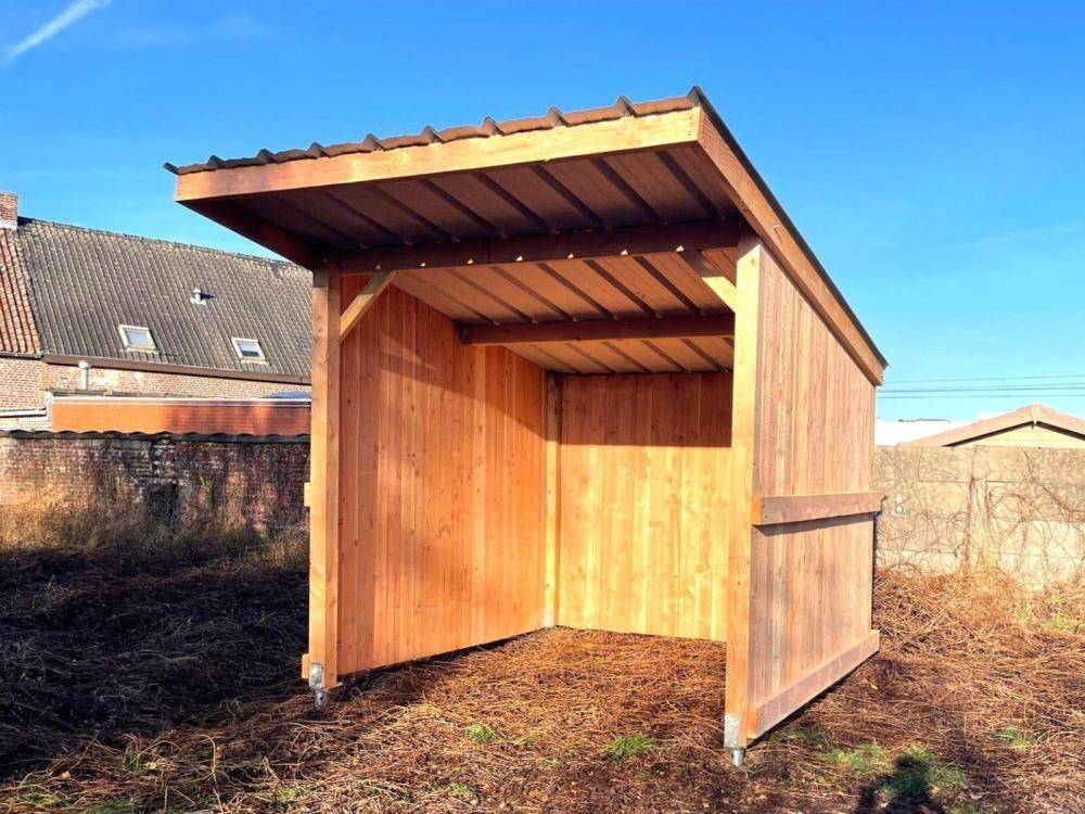 Schuilstal 3x4 in 27mm massief Douglashout, Stalling, 2 of 3 paarden of pony's