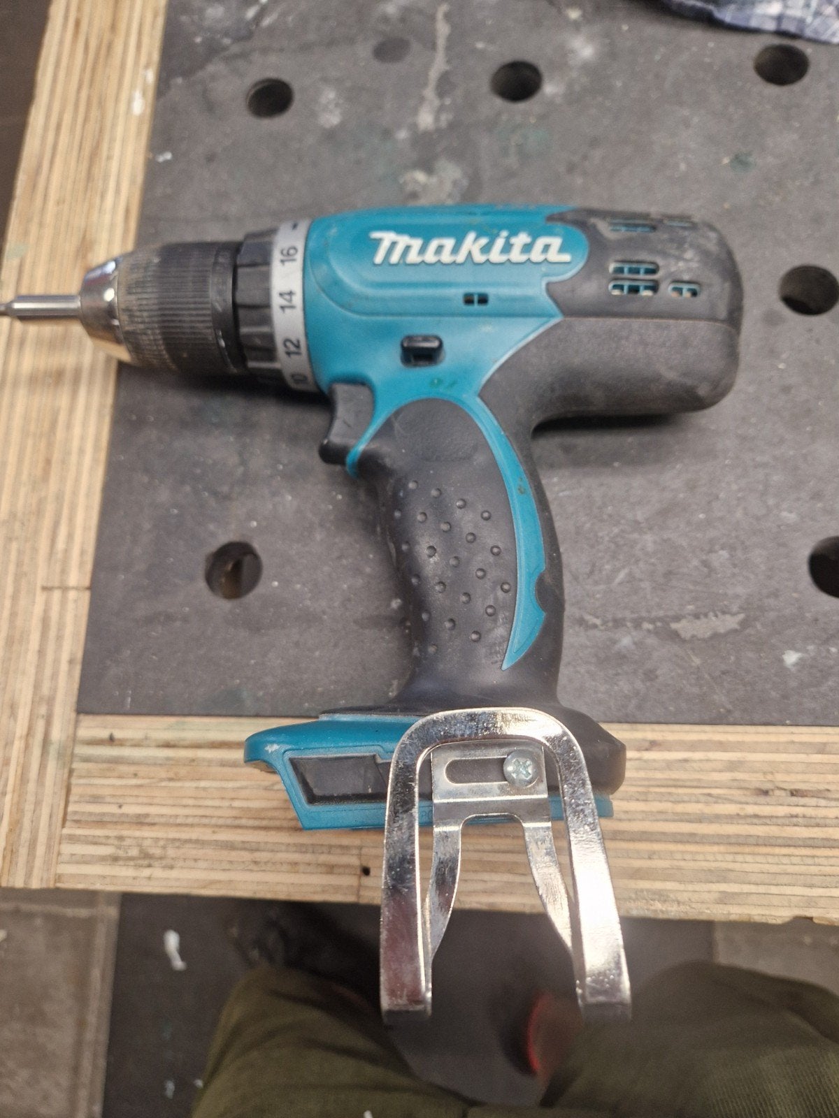 Makita DDF453 18v accuboormachine, Doe-het-zelf en Verbouw, Gereedschap | Boormachines, Ophalen of Verzenden, Zo goed als nieuw