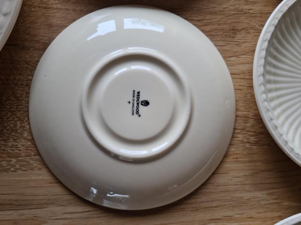 Servies wedwood schotels, glas, keukengerei en theedoos, Overige materialen, Gebruikt, Overige typen, Ophalen of Verzenden