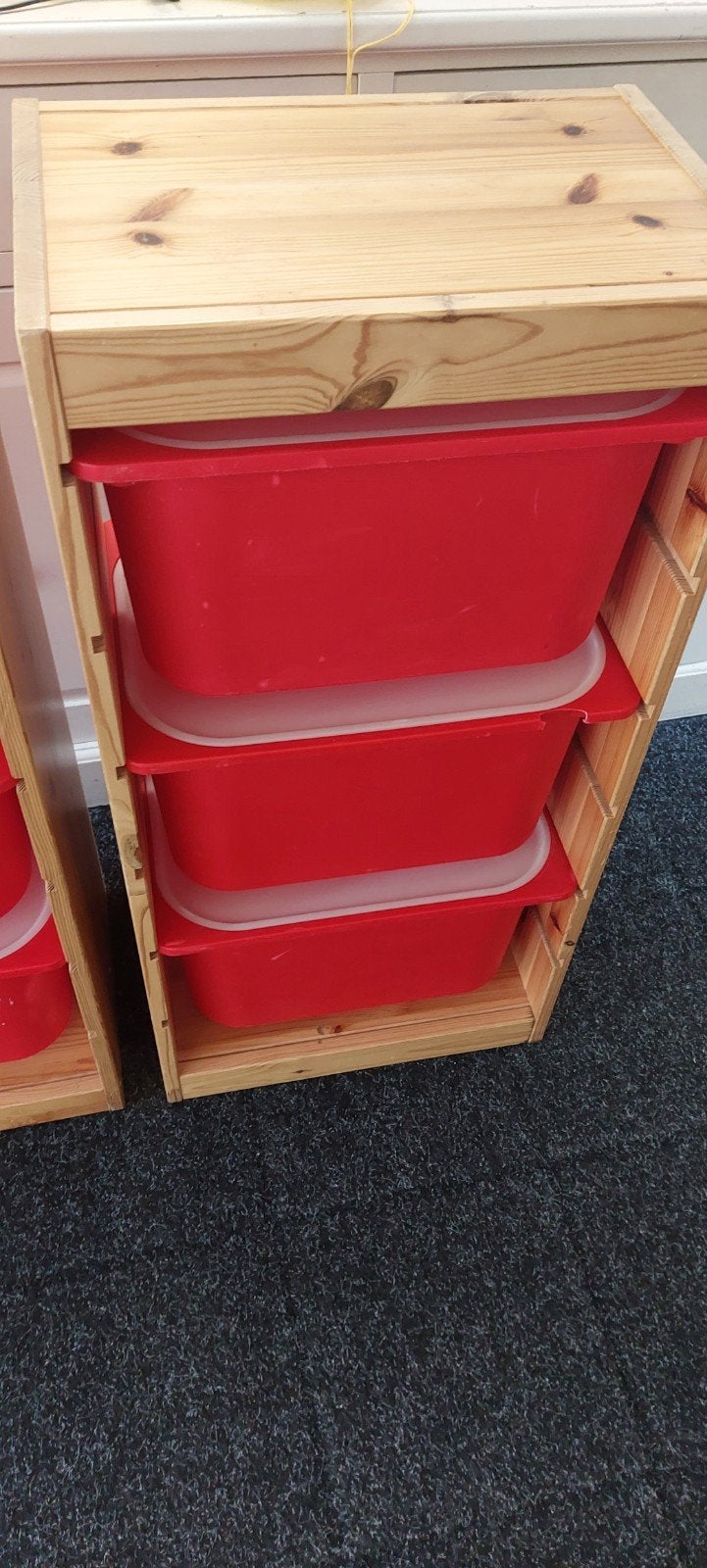2x IKEA Trofast toren met rode bakken en deksels, Ophalen, Gebruikt, Kast