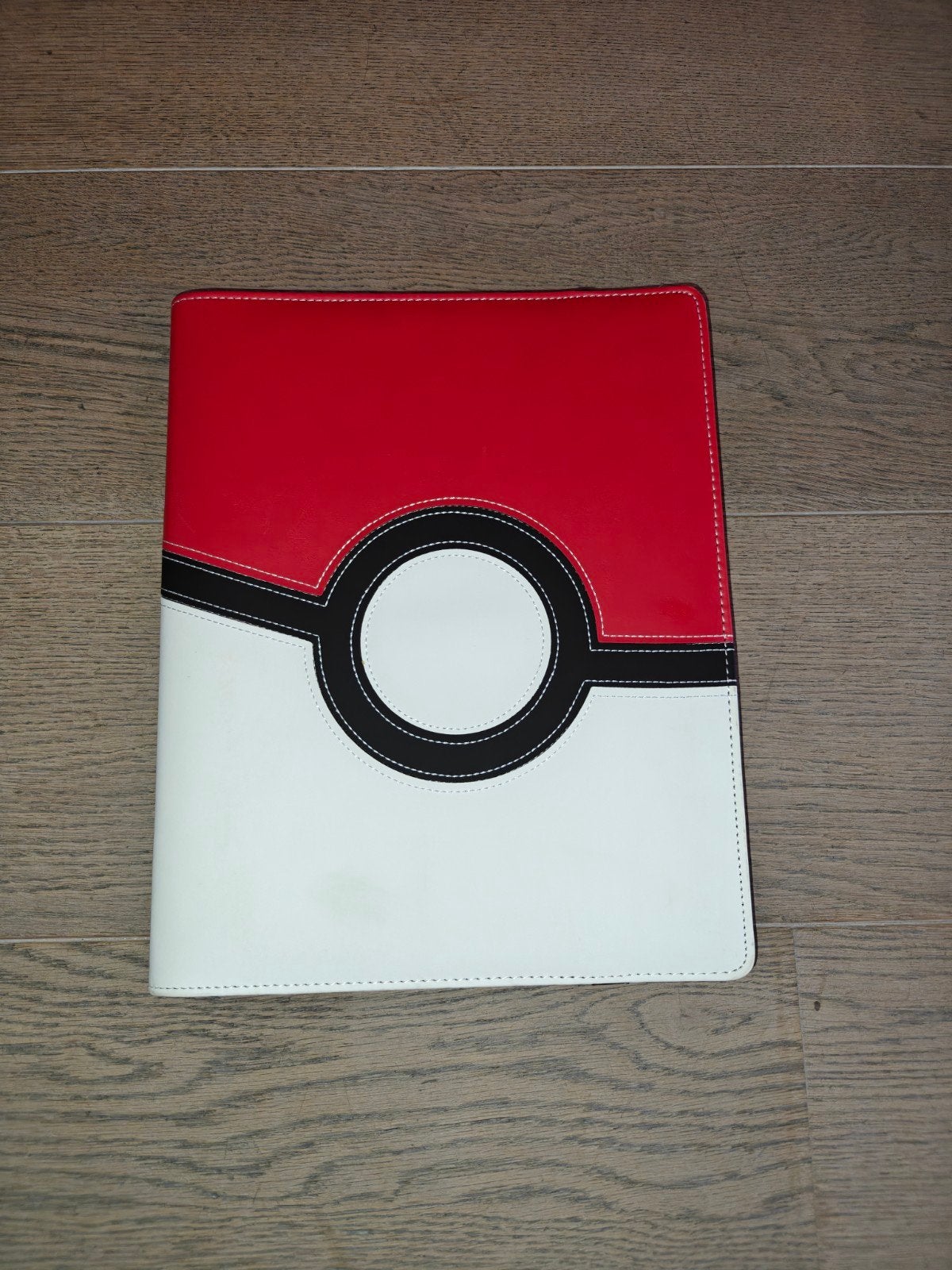 Pokémon Ultra Pro Pokéball map/binder, Hobby en Vrije tijd, Verzamelkaartspellen | Pokémon, Ophalen, Zo goed als nieuw, Overige typen