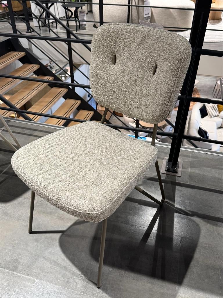 June eetkamerstoelen xooon, Huis en Inrichting, Stoelen, Ophalen, Overige kleuren, Zo goed als nieuw, Stof