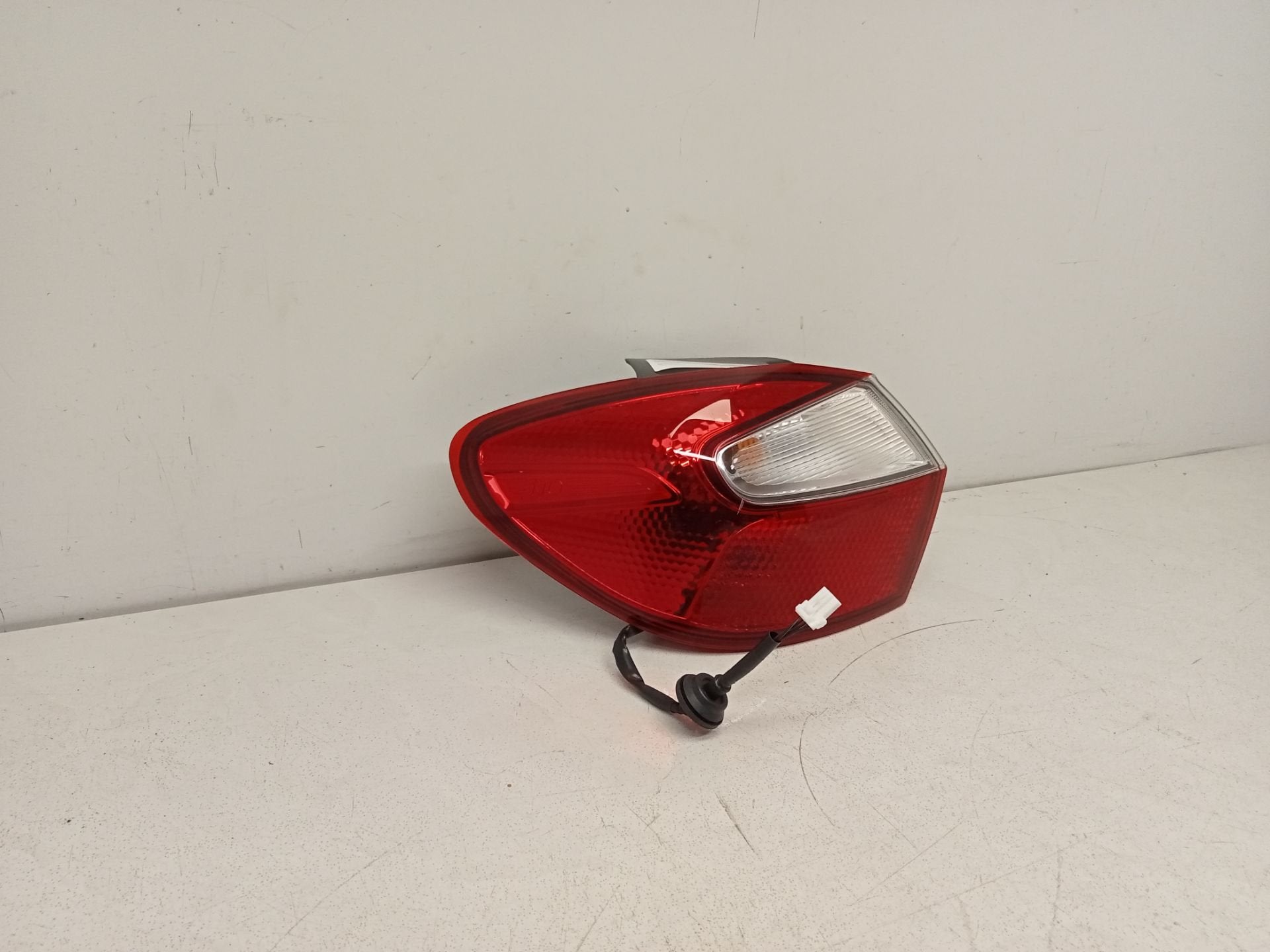 Hyundai i10 Achterlamp links 2019+ 02086099900010 Origineel, Gebruikt, Heolleung-ro 12
06797  Seoul, Ophalen of Verzenden, Info@hyundai.com
