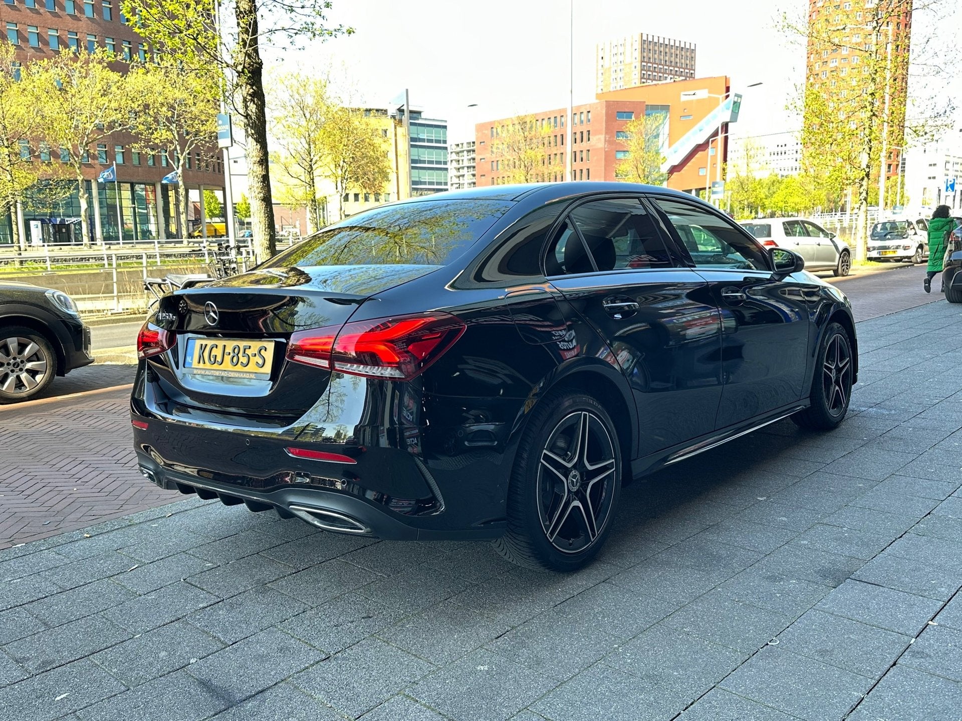 Mercedes-Benz A-klasse 250 e Business Solution AMG Limited C, Auto's, Gebruikt, Euro 6, 4 cilinders, 15 kWh