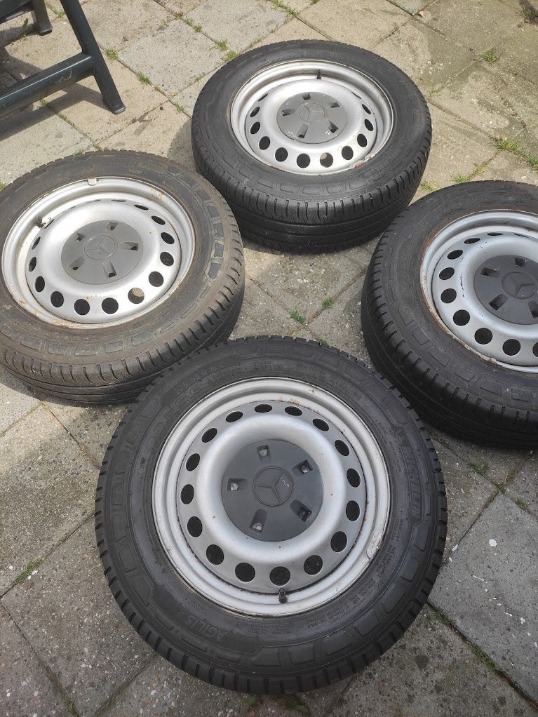 4x Vito W447 orig16 inch stalen velg + Michelin 205/65 R16C, Ophalen, Bestelwagen, 16 inch, Nieuw