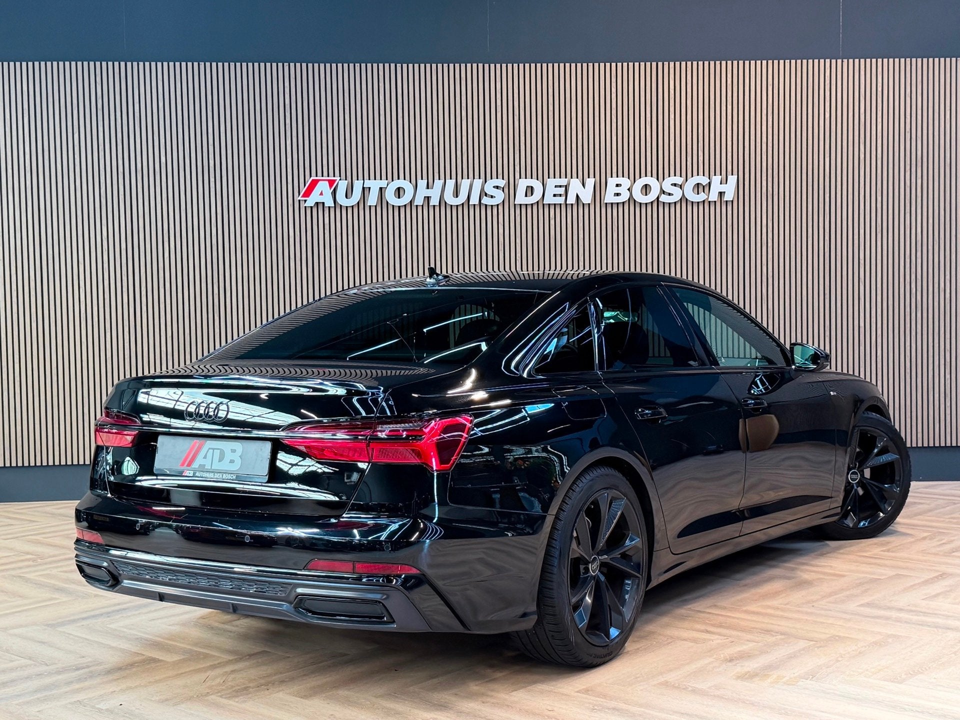 Audi A6 Limousine 40 TDI Quattro 3x S Line - ACC -Ambiance, Automaat, Gebruikt, 4 cilinders, 2000 kg