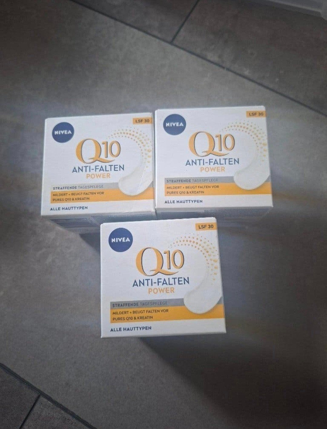 3x Nivea Q10 Anti-Falten Power Dagcrème LSF 30 (advr 372), Ophalen of Verzenden, Nieuw, Gehele gezicht, Verzorging